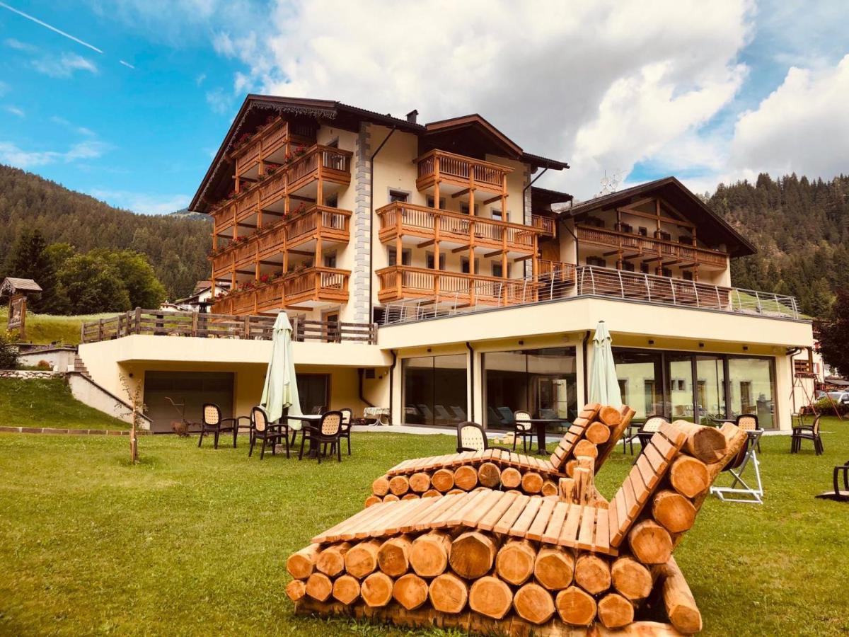 Wellness Hotel Dolomia Soraga Ngoại thất bức ảnh