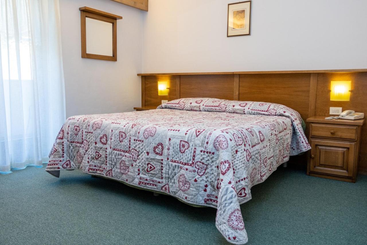 Wellness Hotel Dolomia Soraga Ngoại thất bức ảnh