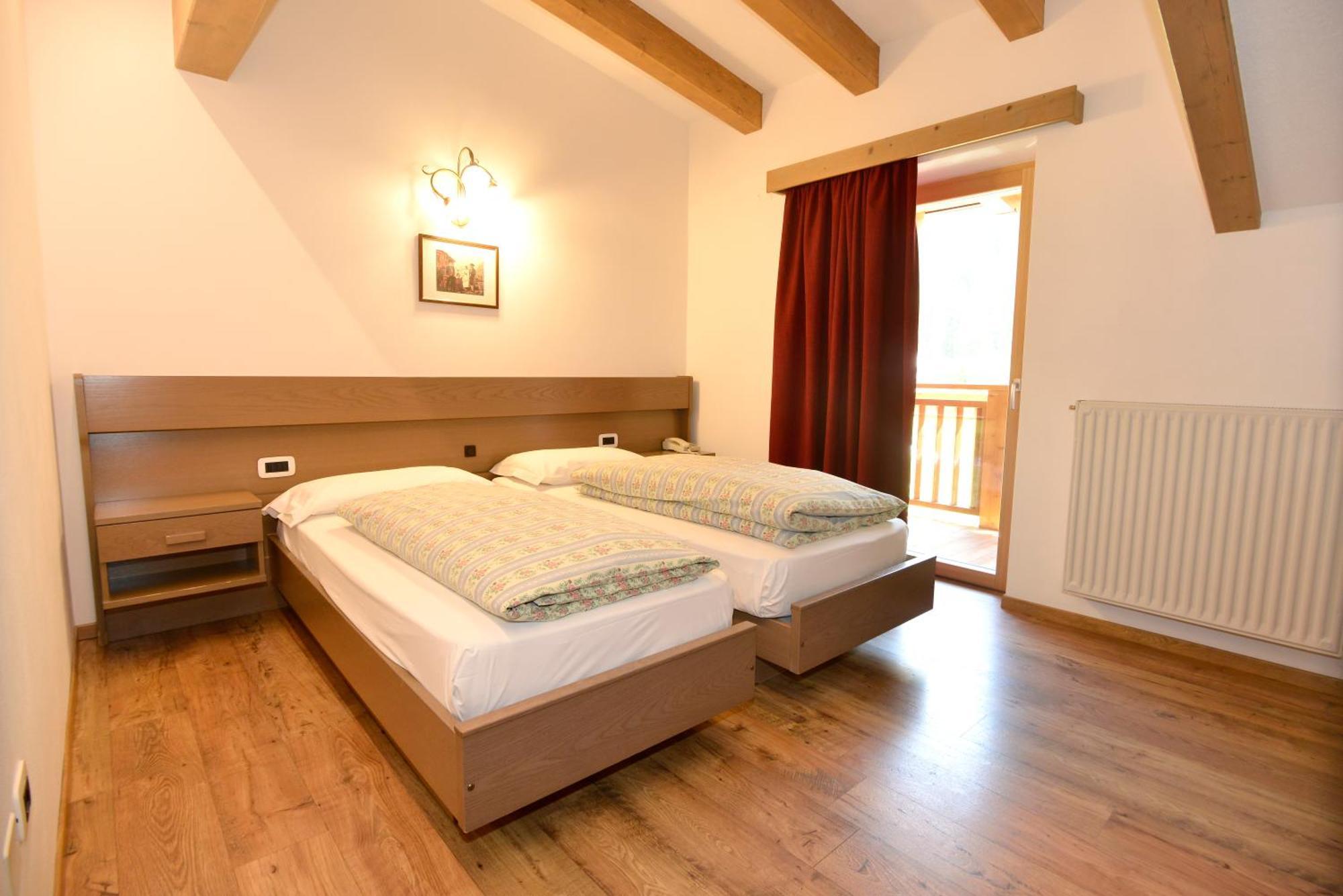 Wellness Hotel Dolomia Soraga Ngoại thất bức ảnh
