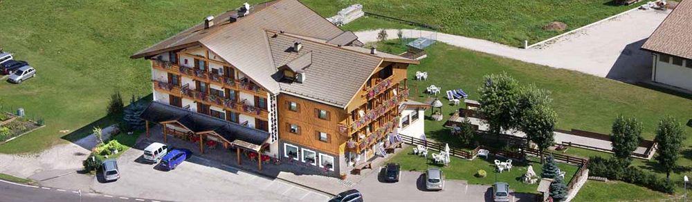 Wellness Hotel Dolomia Soraga Ngoại thất bức ảnh
