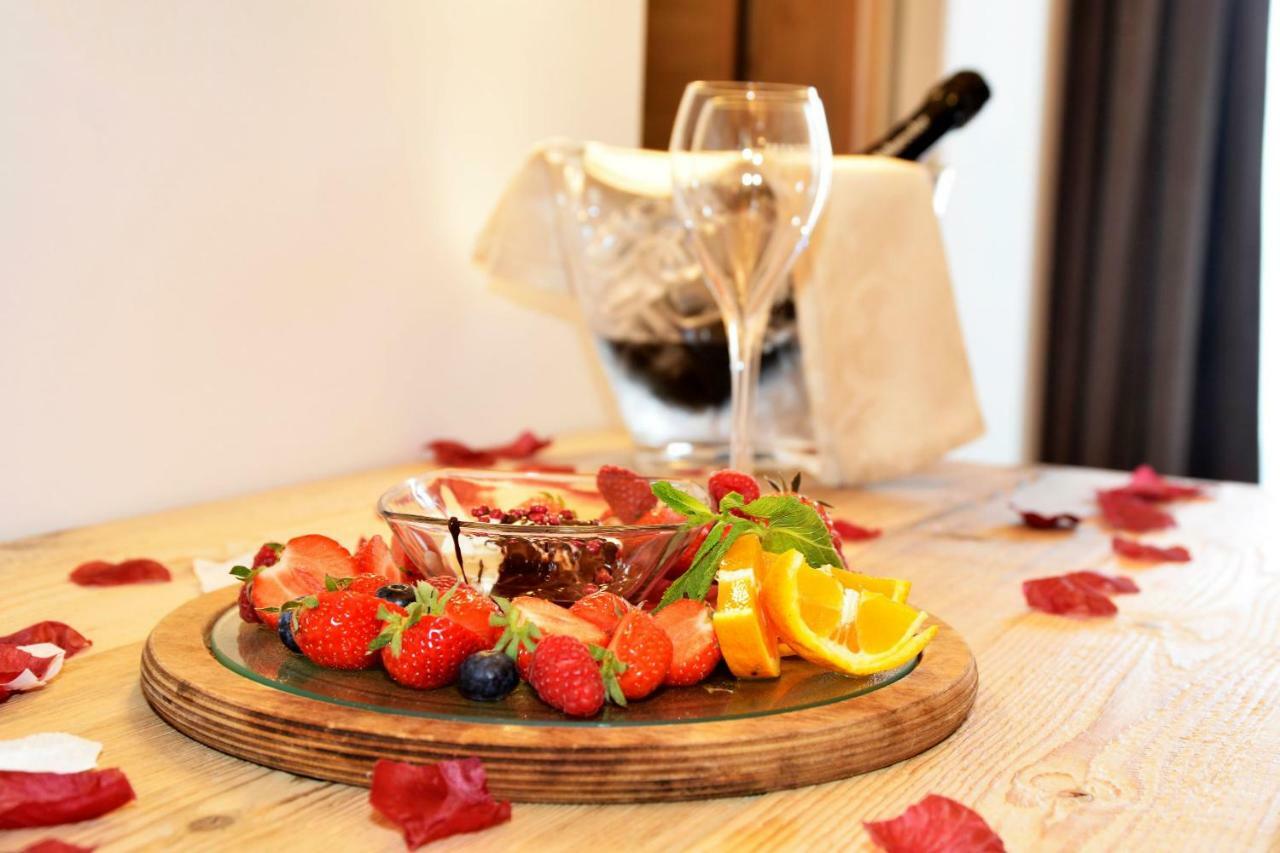 Wellness Hotel Dolomia Soraga Ngoại thất bức ảnh